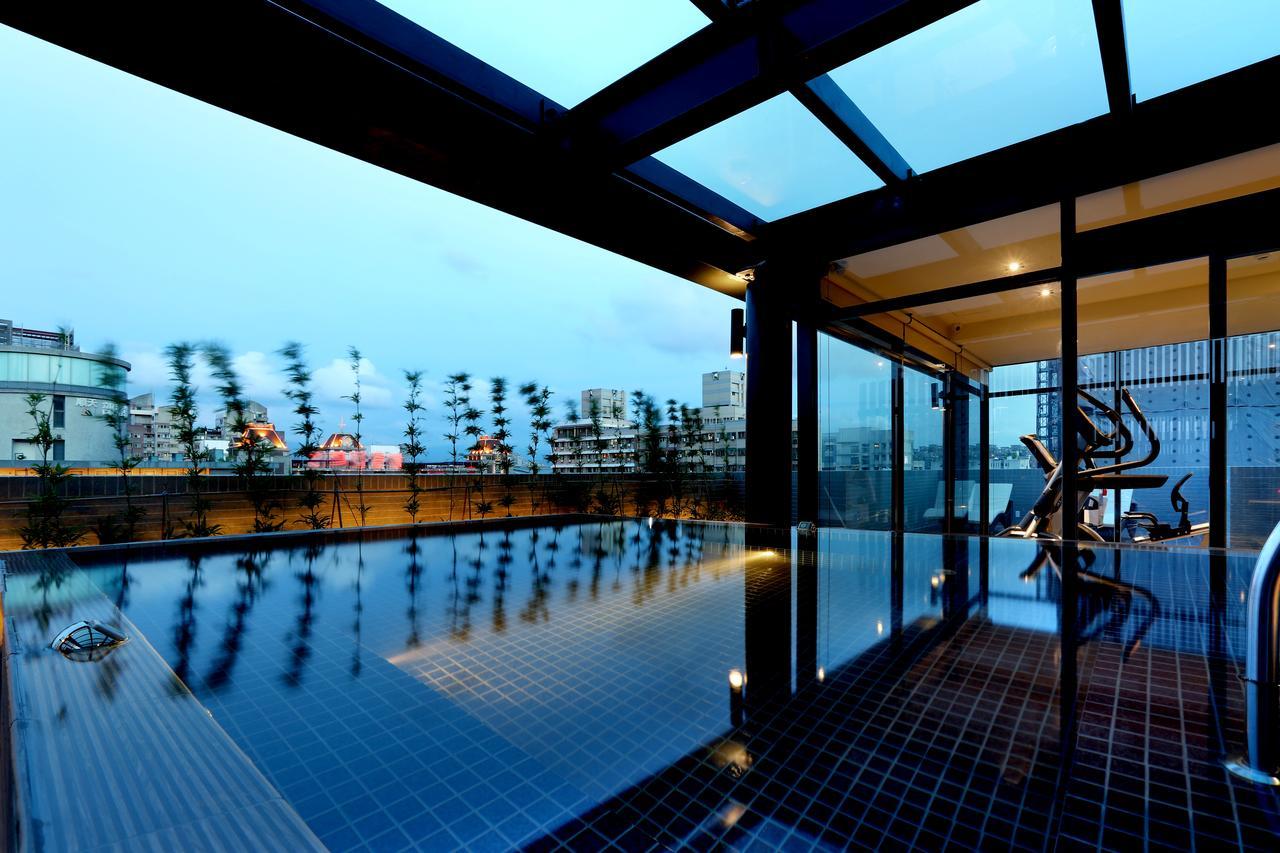 Kun Tour Hotel Taichung Exterior photo